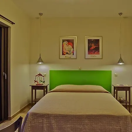Elaia Villa *